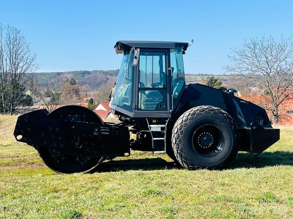 Ammann ARS 110 Tahačové válce