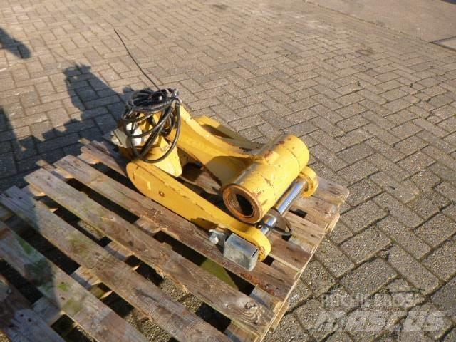 CAT M318/M320/M322 Výložníky a lžíce