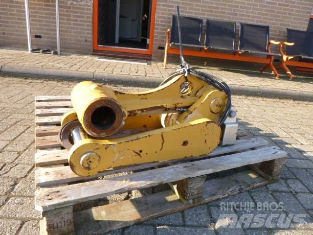 CAT M318/M320/M322 Výložníky a lžíce