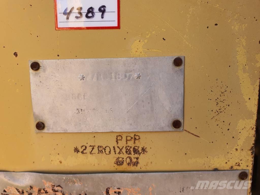 CAT 988 F II Kolové nakladače