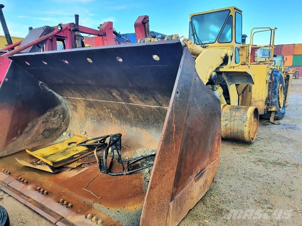 CAT 988 F II Kolové nakladače