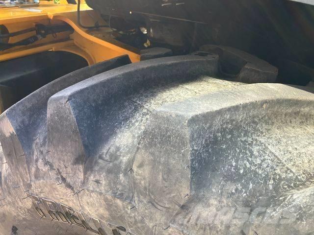 JCB 3CX Plus AEC Rýpadlo-nakladače