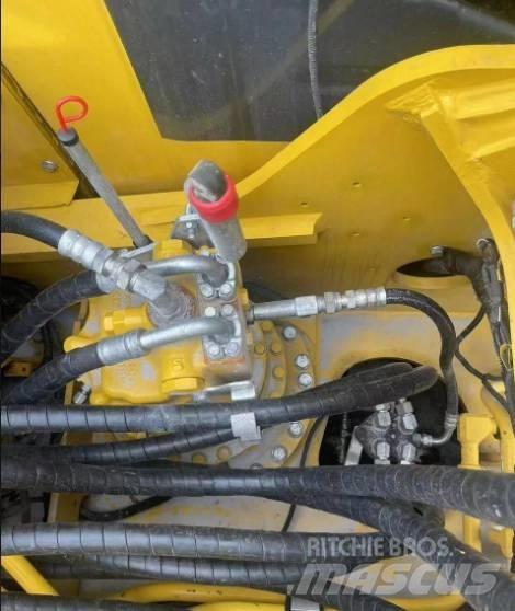 Komatsu 220-8K Pásová rýpadla