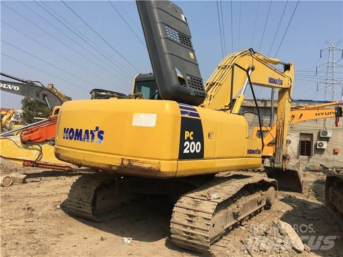 Komatsu PC 200-8 Pásová rýpadla
