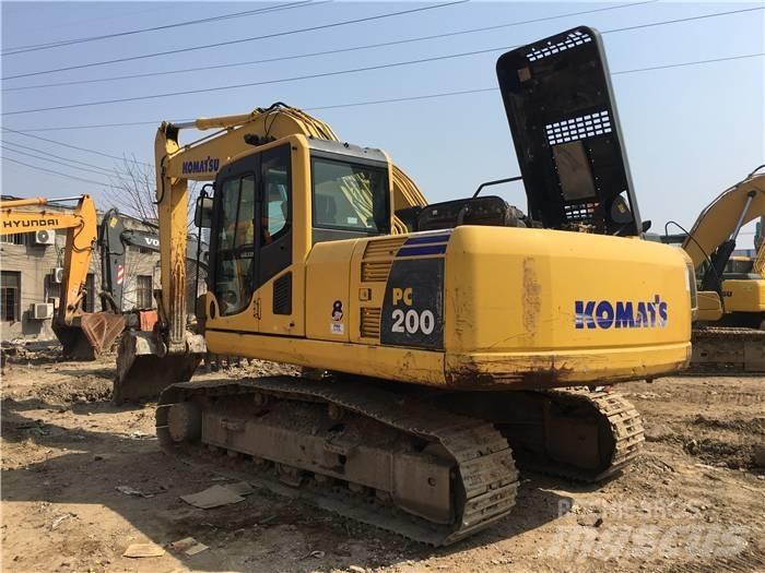 Komatsu PC 200-8 Pásová rýpadla