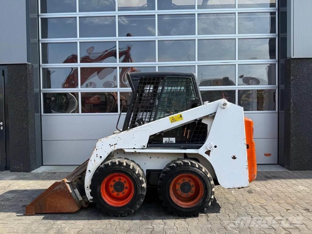 Bobcat S130 Smykem řízené nakladače