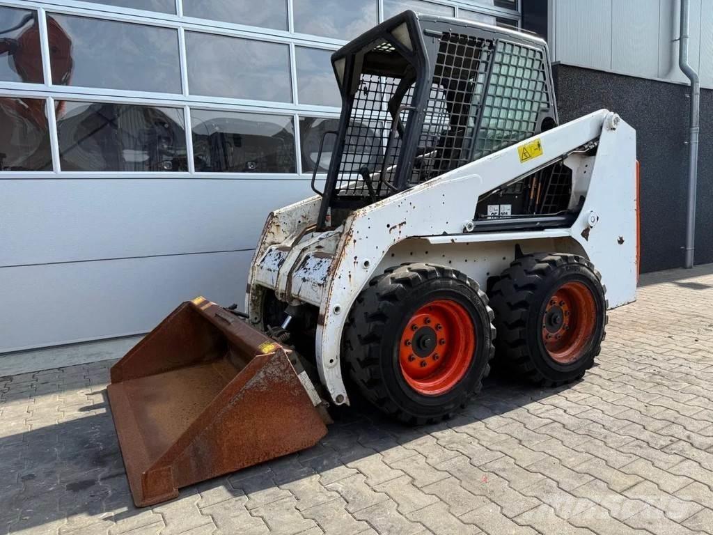 Bobcat S130 Smykem řízené nakladače