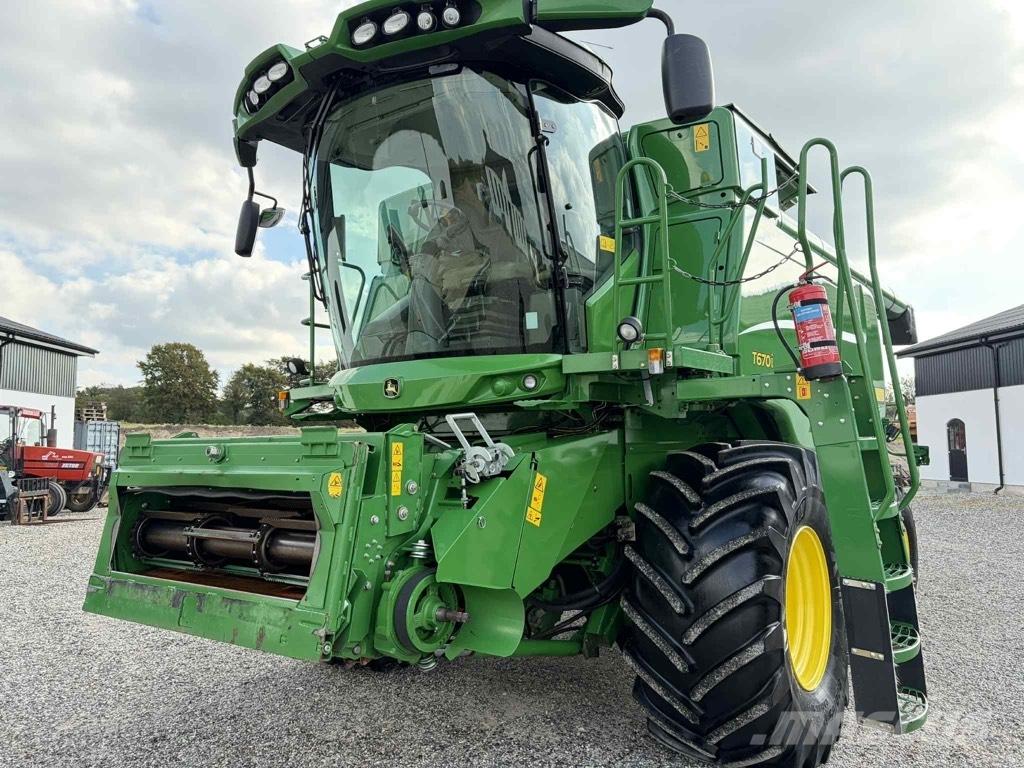 John Deere T 670 i Sklízecí mlátičky