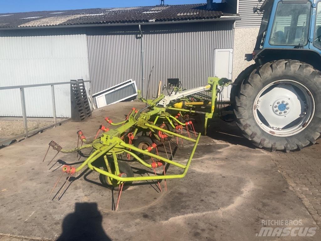 CLAAS Volto 770 Obraceče a shrabovače sena