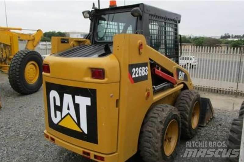 CAT 226B3 Další
