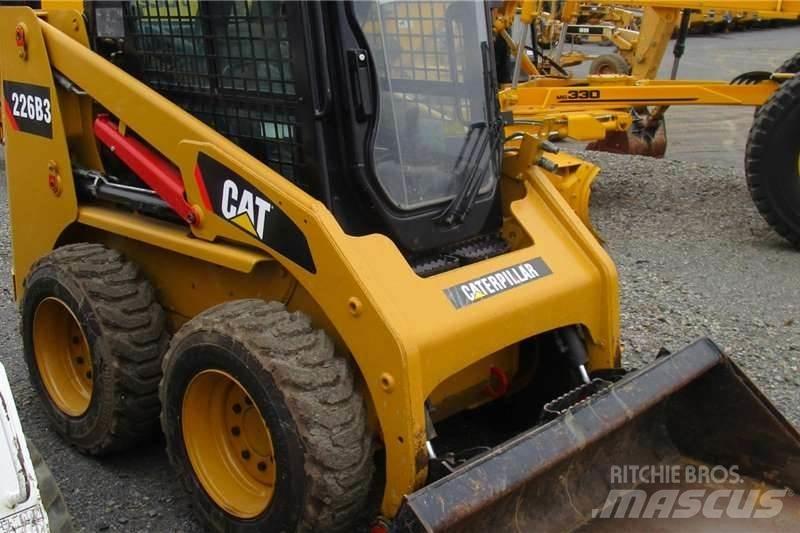 CAT 226B3 Další