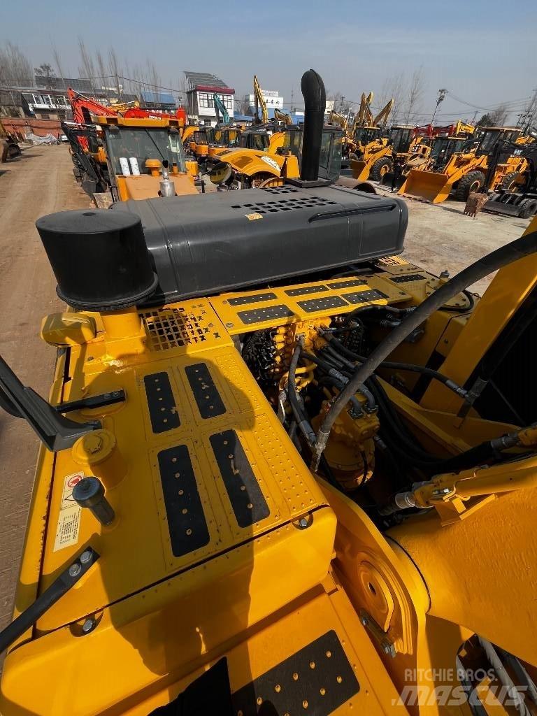 Komatsu PC 360 Pásová rýpadla