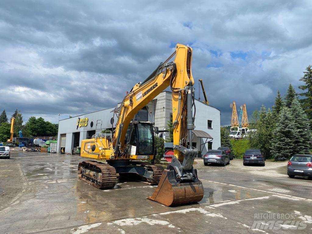 Liebherr R924LC Pásová rýpadla