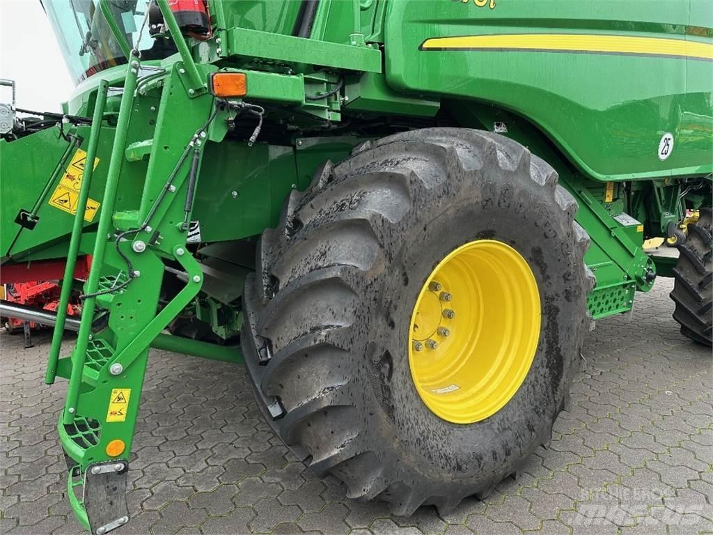 John Deere T 670 i Sklízecí mlátičky