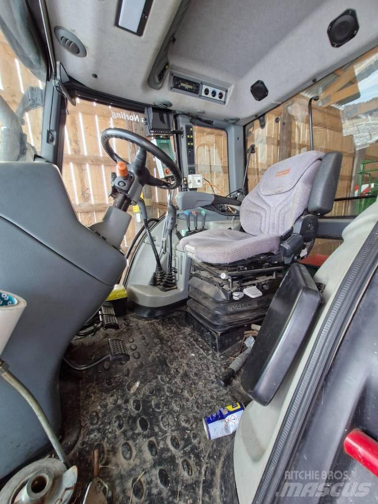 Valtra T 151 hitchec Traktory