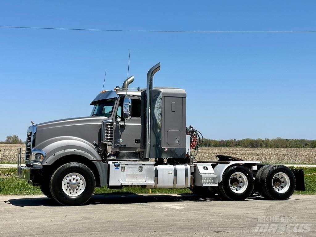 Mack Titan TD 713 Nákladní vozidlo bez nástavby