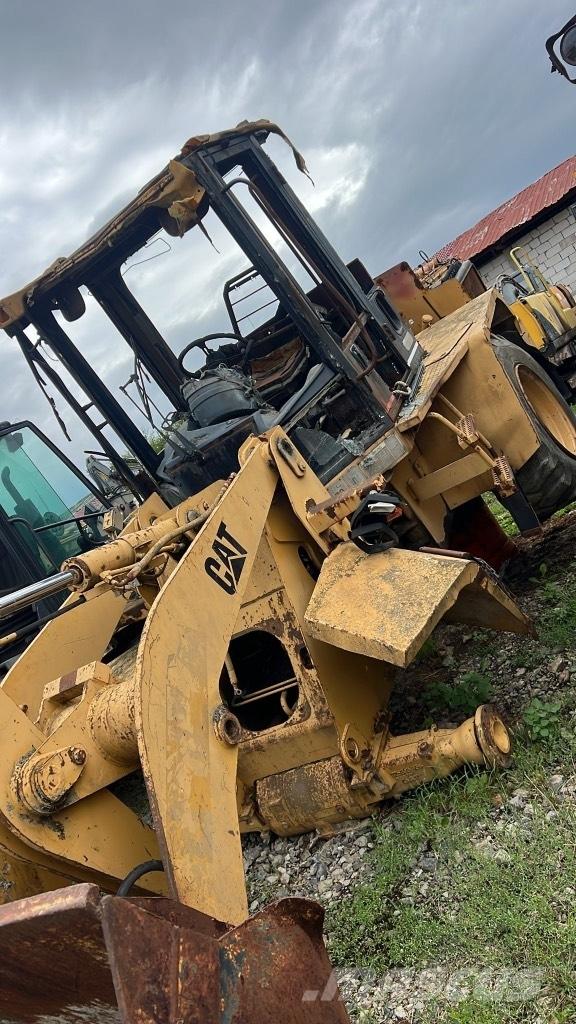 CAT 914 G Radiátory