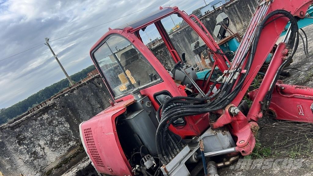 Neuson 5002 Výložníky a lžíce