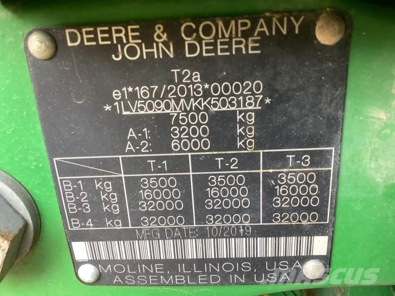 John Deere 5090M Traktory