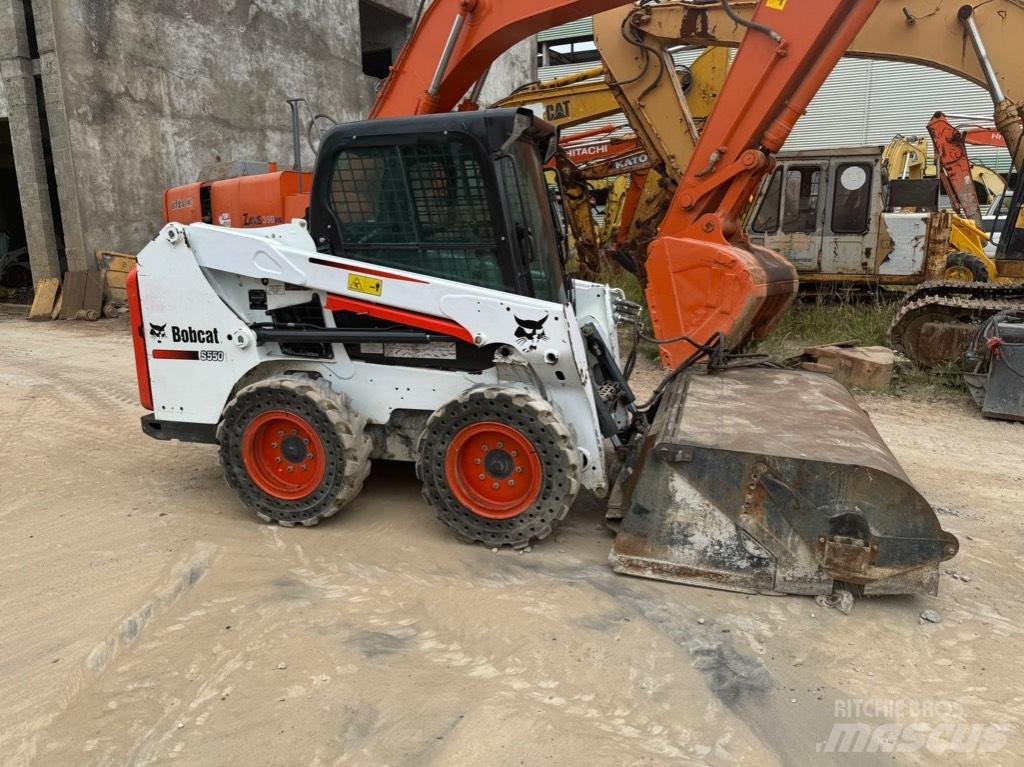 Bobcat S 550 Smykem řízené nakladače