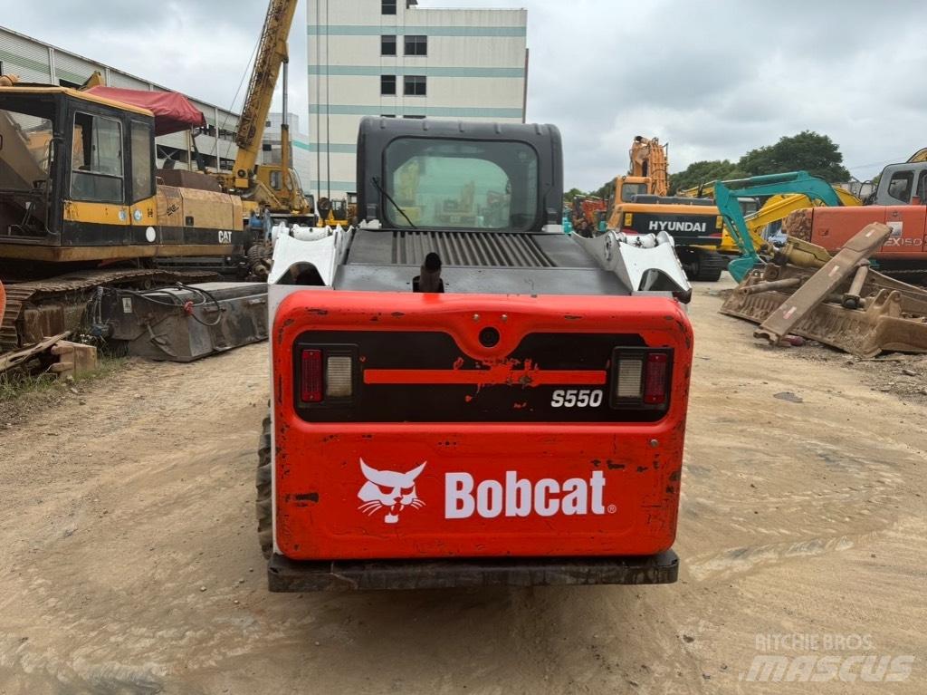 Bobcat S 550 Smykem řízené nakladače