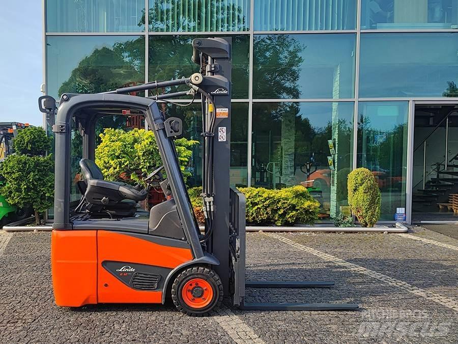 Linde E12-02 Akumulátorové vozíky