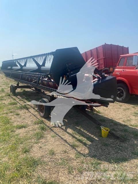 Case IH 1020 Kombajnové hlavice