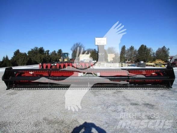 Case IH 1020 Kombajnové hlavice
