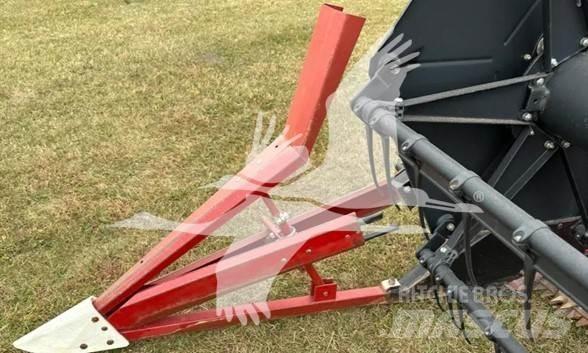 Case IH 1020 Kombajnové hlavice