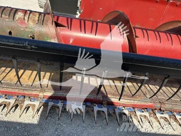 Case IH 1020 Kombajnové hlavice