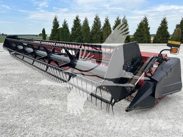 Case IH 1020 Kombajnové hlavice