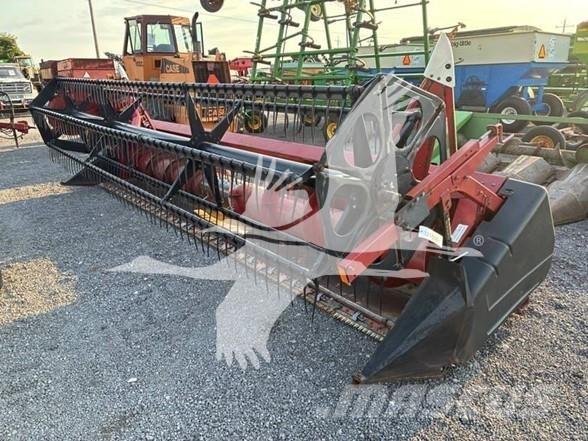 Case IH 1020 Kombajnové hlavice