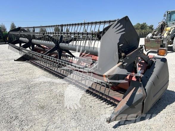 Case IH 1020 Kombajnové hlavice