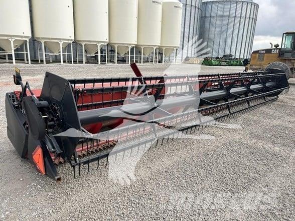 Case IH 1020 Kombajnové hlavice
