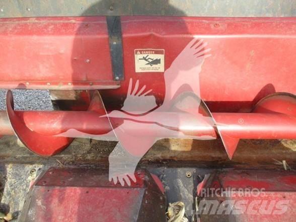 Case IH 1063 Kombajnové hlavice