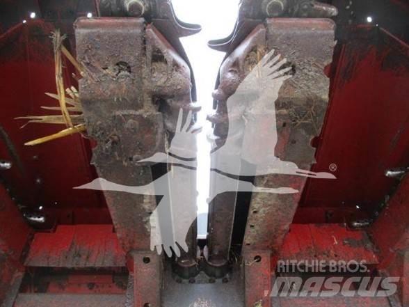Case IH 1063 Kombajnové hlavice