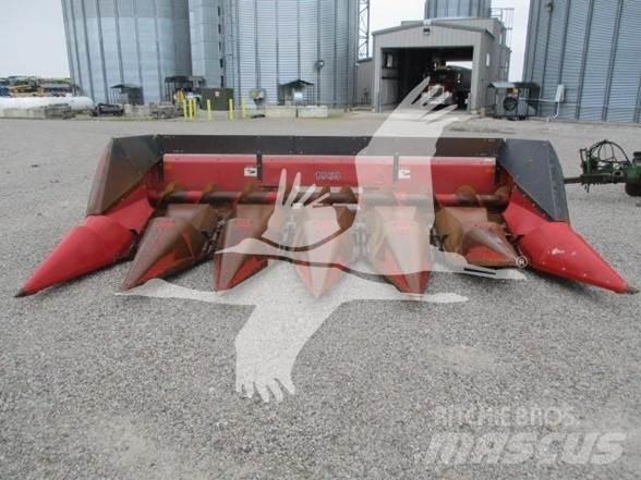 Case IH 1063 Kombajnové hlavice