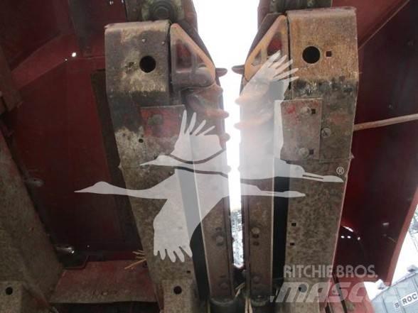 Case IH 1063 Kombajnové hlavice