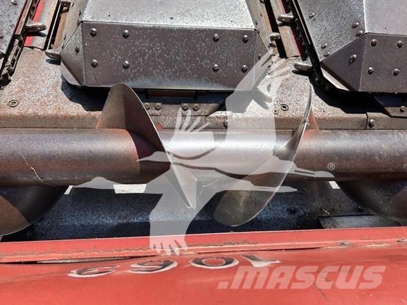 Case IH 1063 Kombajnové hlavice