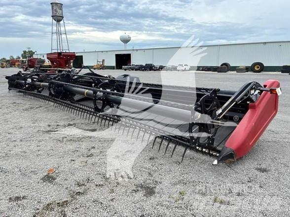 Case IH 2162 Kombajnové hlavice