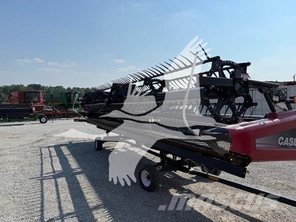 Case IH 2162 Kombajnové hlavice