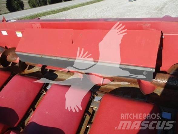 Case IH 2608 Kombajnové hlavice