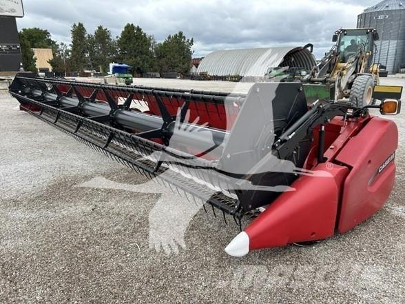 Case IH 3020 Kombajnové hlavice