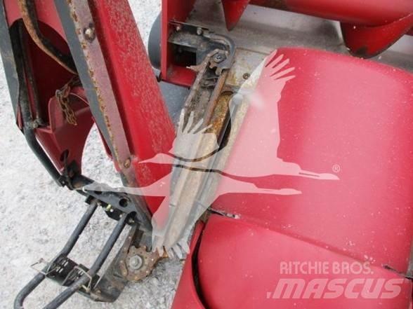 Case IH 3408 Kombajnové hlavice