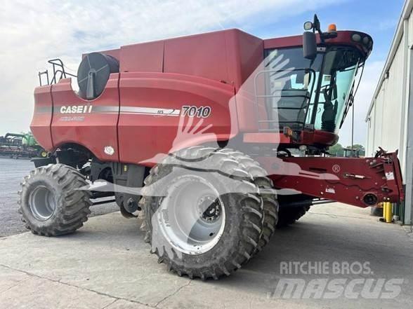 Case IH 7010 Sklízecí mlátičky