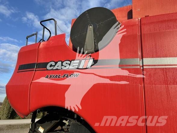 Case IH 7010 Sklízecí mlátičky