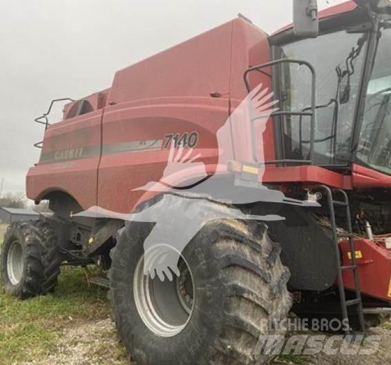 Case IH 7140 Sklízecí mlátičky