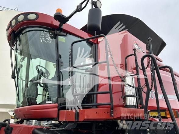 Case IH 8010 Sklízecí mlátičky