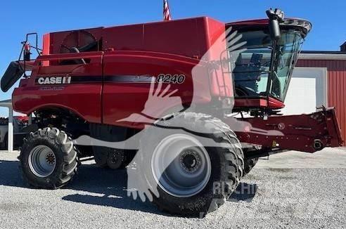 Case IH 8240 Sklízecí mlátičky