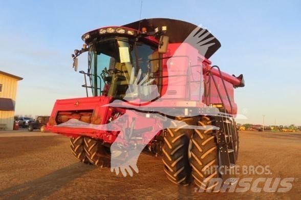 Case IH 8250 Sklízecí mlátičky